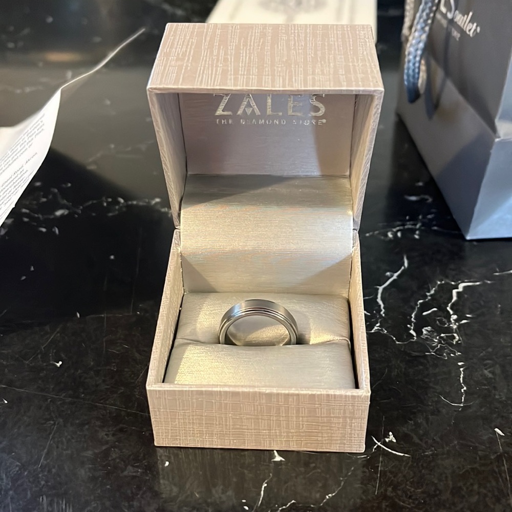 Zales Mens Tungsten Wedding Band - Picture 4 of 5